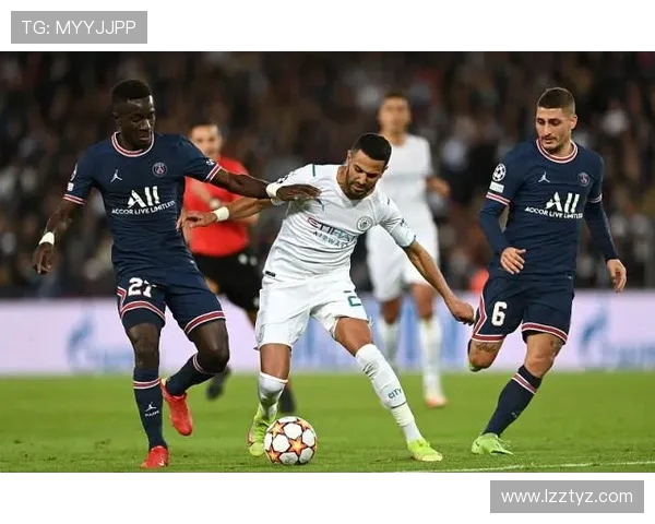 巴黎圣日耳曼迎战劲敌,全力冲击欧冠荣耀再掀激烈对决 巴黎圣日耳曼迎战劲敌,全力冲击欧冠荣耀再掀激烈对决