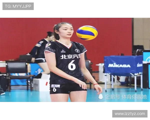 上海网球队在世锦赛积分榜上以61分稳居第一名展现强劲实力