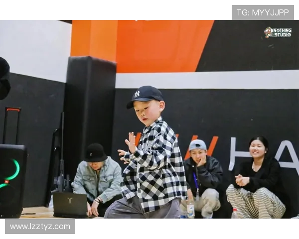 北京街舞队在世界街舞大赛中的力量表现与精彩点评分析 北京街舞队在世界街舞大赛中的力量表现与精彩点评分析