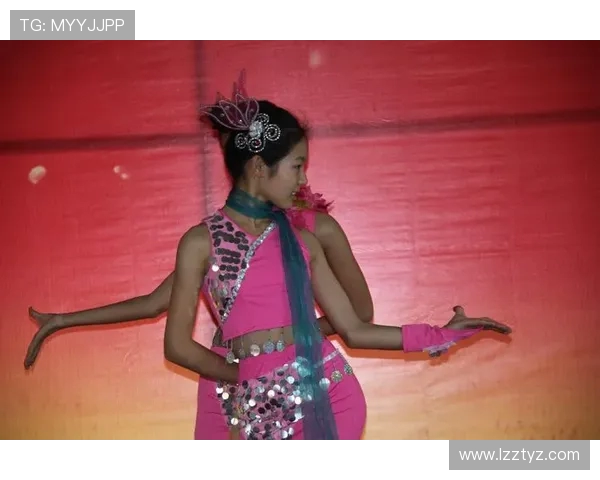 重庆街舞队实力解析：舞动城市节拍展现青春风采