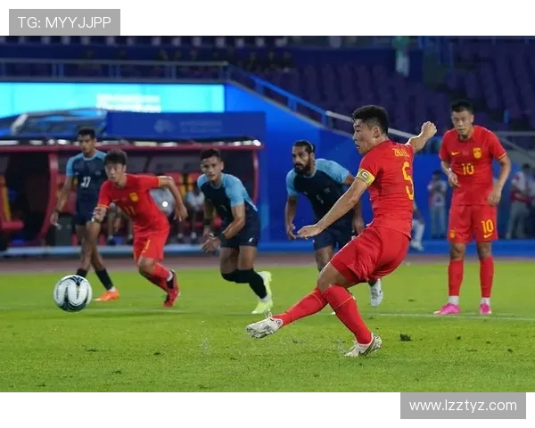 亚运男足精彩对决韩国队迎战越南队力争小组出线全力以赴